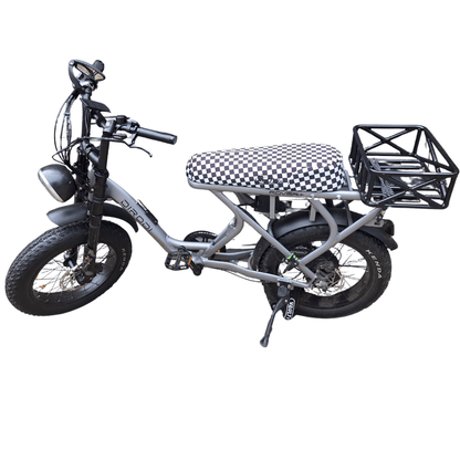 Mono checkered DiroDi Rover seat cover with sleek racing-inspired design, durable neoprene, and bum protection.